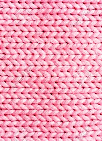Розовая вязаная ткань